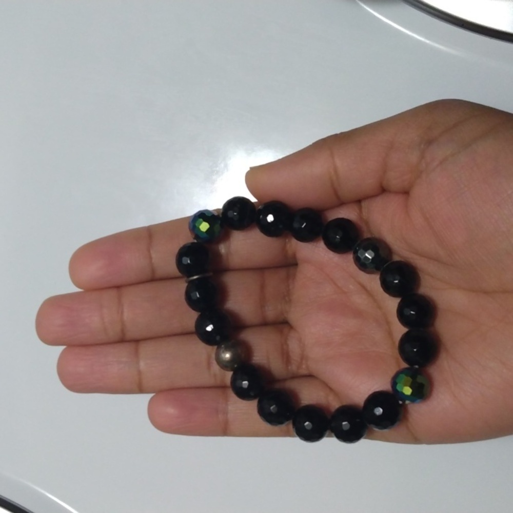 Black beaded bracelet